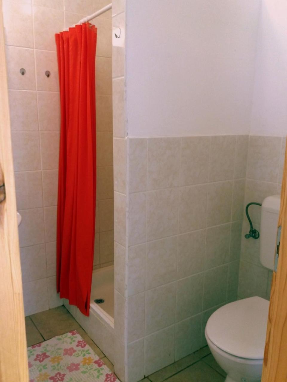 Julia Vendeghaz Sarrod Hotel Екстериор снимка