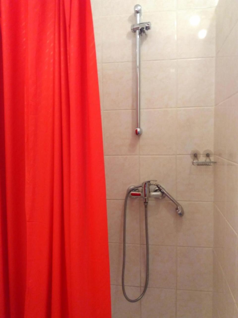 Julia Vendeghaz Sarrod Hotel Екстериор снимка